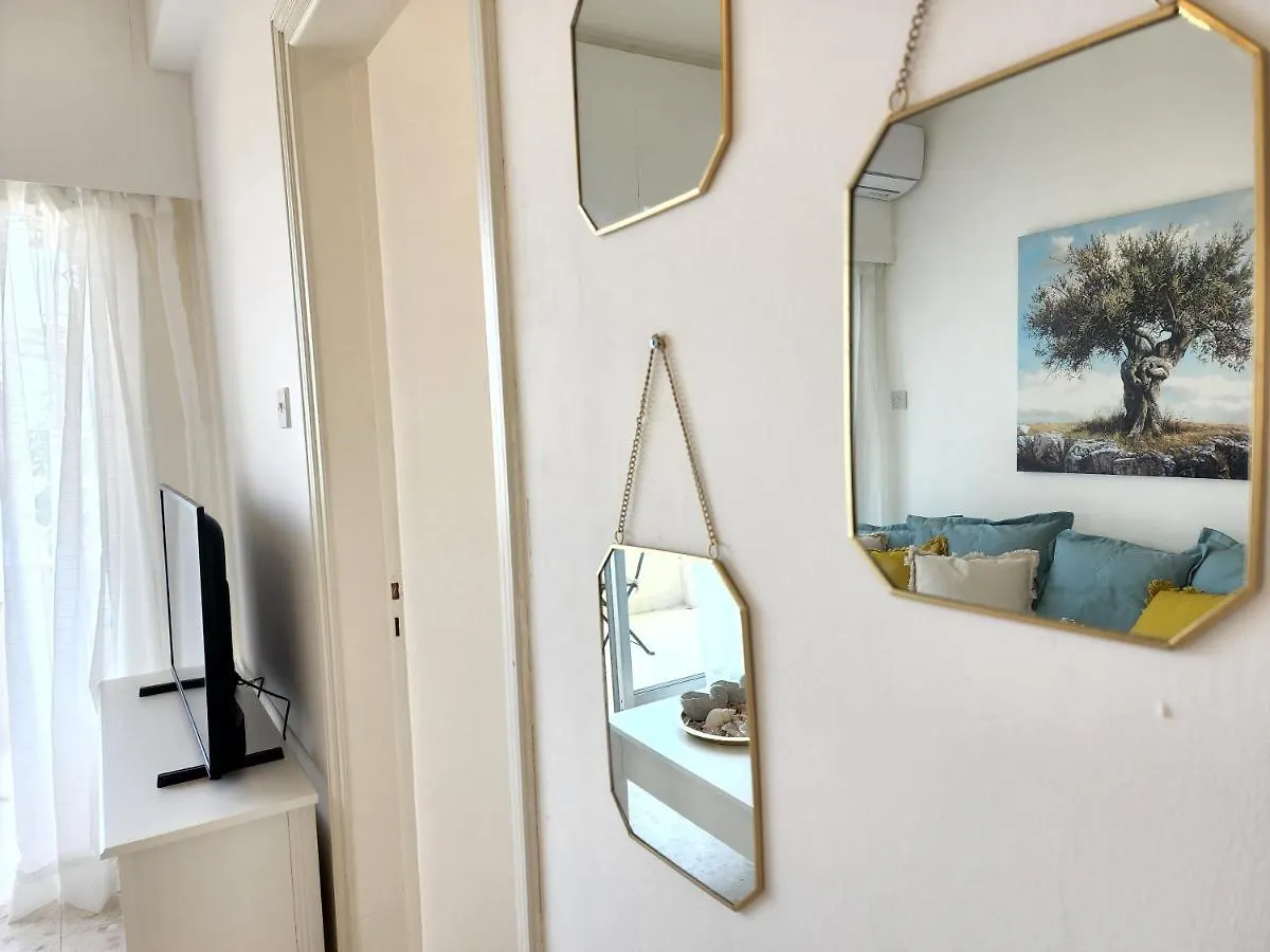 Apartament Capri Sea View One Bedroom Larnaca Cypr