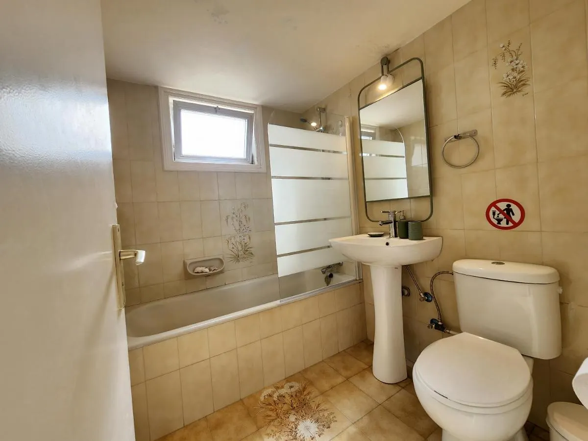 Capri Sea View One Bedroom Larnaca 0*,